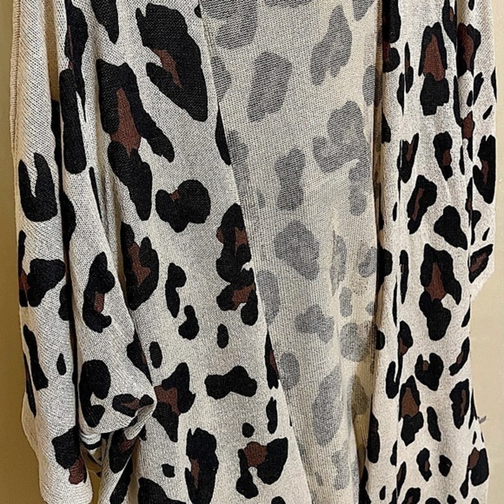 WOMENS CHEETAH KIMONO STYLE SWEATER